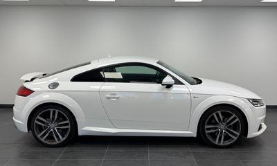 2016 Audi TT 2.0 TFSI S Tronic S-line · Cockpit · Rutquilting · Kamera – bild 3
