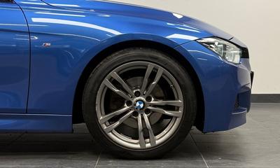 2018 BMW 320D Sedan M Sport · Taklucka · Navi · Läder – bild 4