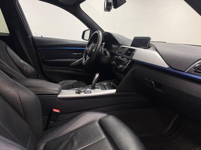 2018 BMW 320D Sedan M Sport · Taklucka · Navi · Läder – bild 11