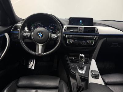 2018 BMW 320D Sedan M Sport · Taklucka · Navi · Läder – bild 10