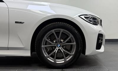 2022 BMW 330e Touring M Sport *Navi*Drag*Cockpit* – bild 5