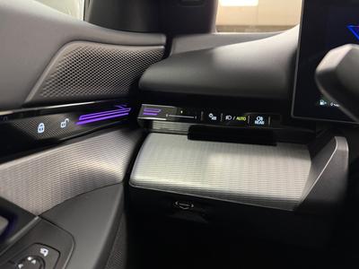 2024 BMW 520d xDrive Sedan M Sport*Pano*HuD*Läder*Se Spec* Euro 6 – bild 15