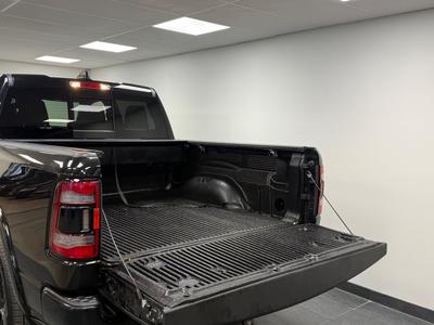 2019 Dodge Ram 1500 Crew Cab 5.7 V8 HEMI Laramie Night · Moms · Pano · H/K · 22" – bild 8
