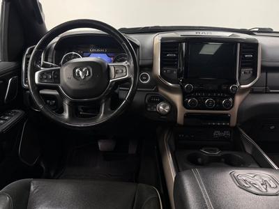2019 Dodge Ram 1500 Crew Cab 5.7 V8 HEMI Laramie Night · Moms · Pano · H/K · 22" – bild 10
