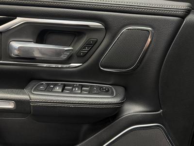 2019 Dodge Ram 1500 Crew Cab 5.7 V8 HEMI Laramie Night · Moms · Pano · H/K · 22" – bild 22