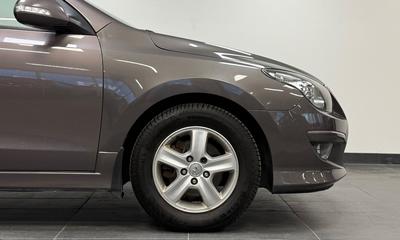 2012 Hyundai i30 1.6 CRDi Business Euro 5 – bild 4