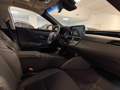 2022 Lexus ES 300h 2.5 E-CVT Limited Edt *Taklucka*Skinn*Navi*B-kam – bild 15