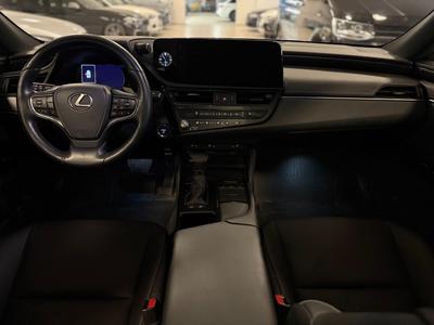2022 Lexus ES 300h 2.5 E-CVT Limited Edt *Taklucka*Skinn*Navi*B-kam – bild 13