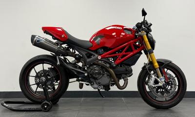 2010 Ducati Monster 1100S – bild 1