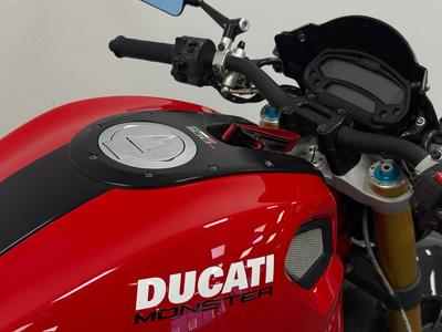 2010 Ducati Monster 1100S – bild 6