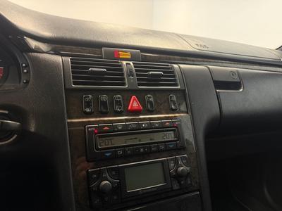 1999 Mercedes-Benz E 55 AMG T Avantgarde Taklucka M-värm Supersprint Euro 3 – bild 17