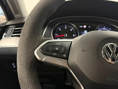2020 Volkswagen Passat Sportscombi 2.0 TDI 4M *R-line*Matrix*D-värm*Spec – bild 20