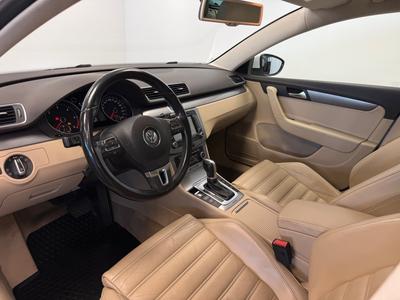 2012 Volkswagen Passat Variant 2.0 TDI 4Motion · Premium · Pano · Kamera · GT Euro 5 – bild 8