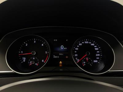 2015 Volkswagen Passat Sportscombi 2.0 TDI DPF SCR BMT 4M GT · Kamera · D-värm – bild 15