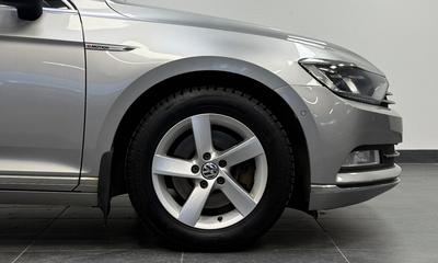 2015 Volkswagen Passat Sportscombi 2.0 TDI DPF SCR BMT 4M GT · Kamera · D-värm – bild 5