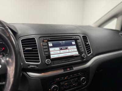 2012 Volkswagen Sharan 7-sits 2.0 TDI Masters · Pano · D-värm · Eldörrar · Nav – bild 16