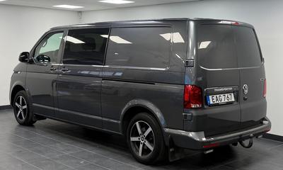 2021 Volkswagen Transporter Kombi 4M L2 · Cockpit · Diff · Eldörr · värmare · SN-inredning – bild 2