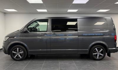 2021 Volkswagen Transporter Kombi 4M L2 · Cockpit · Diff · Eldörr · värmare · SN-inredning – bild 5