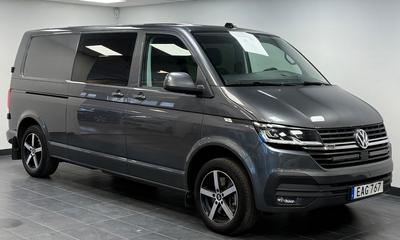 2021 Volkswagen Transporter Kombi 4M L2 · Cockpit · Diff · Eldörr · värmare · SN-inredning – bild 1
