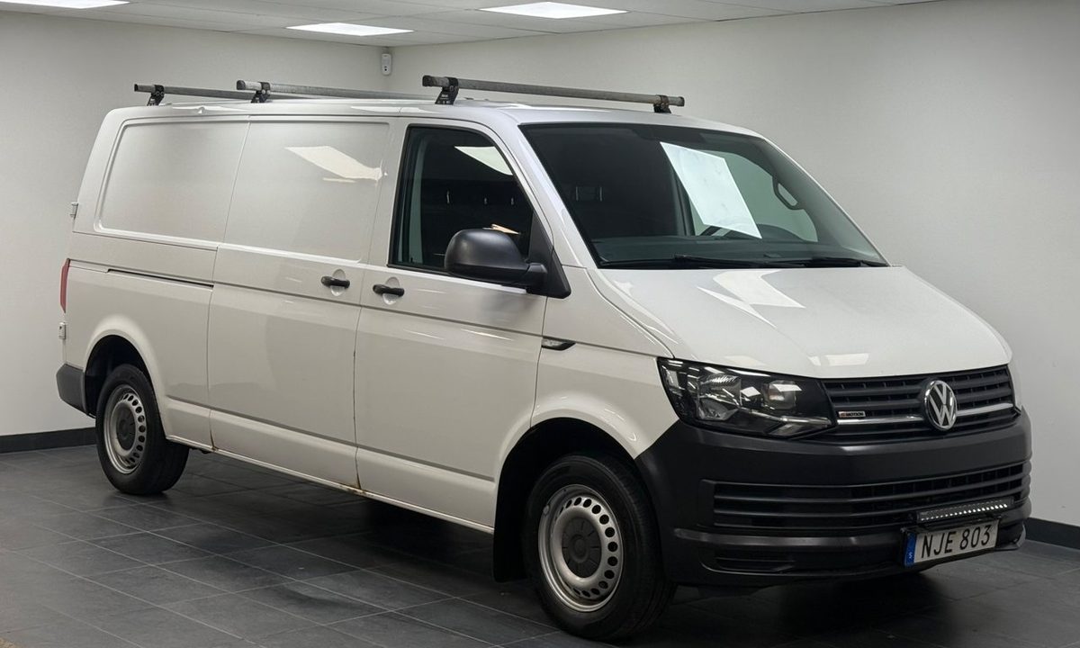 2016 Volkswagen Transporter T30 2.0 TDI BMT 4Motion · Drag · D-värm · Verkstadsinredning