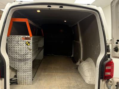 2016 Volkswagen Transporter T30 2.0 TDI BMT 4Motion · Drag · D-värm · Verkstadsinredning – bild 14