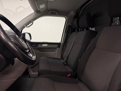 2016 Volkswagen Transporter T30 2.0 TDI BMT 4Motion · Drag · D-värm · Verkstadsinredning – bild 7