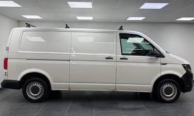 2016 Volkswagen Transporter T30 2.0 TDI BMT 4Motion · Drag · D-värm · Verkstadsinredning – bild 4