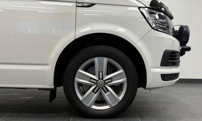 2018 Volkswagen Transporter Kombi T32 2.0 TDI 4M · Moms · Q-pax · LED · Carplay · Nedla – bild 4