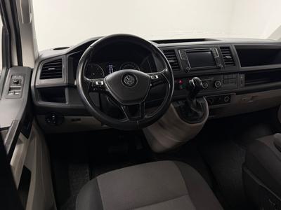 2018 Volkswagen Transporter Kombi T32 2.0 TDI 4M · Moms · Q-pax · LED · Carplay · Nedla – bild 9